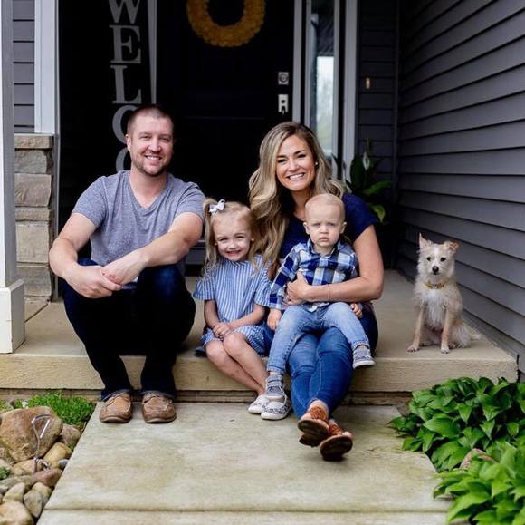 Meet your Posher, Elizabeth - Picture 1 of 1